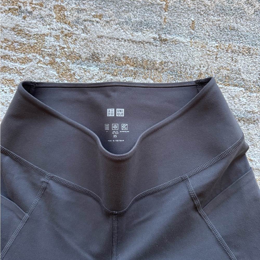 UNIQLO Grey High-Waisted Leggings